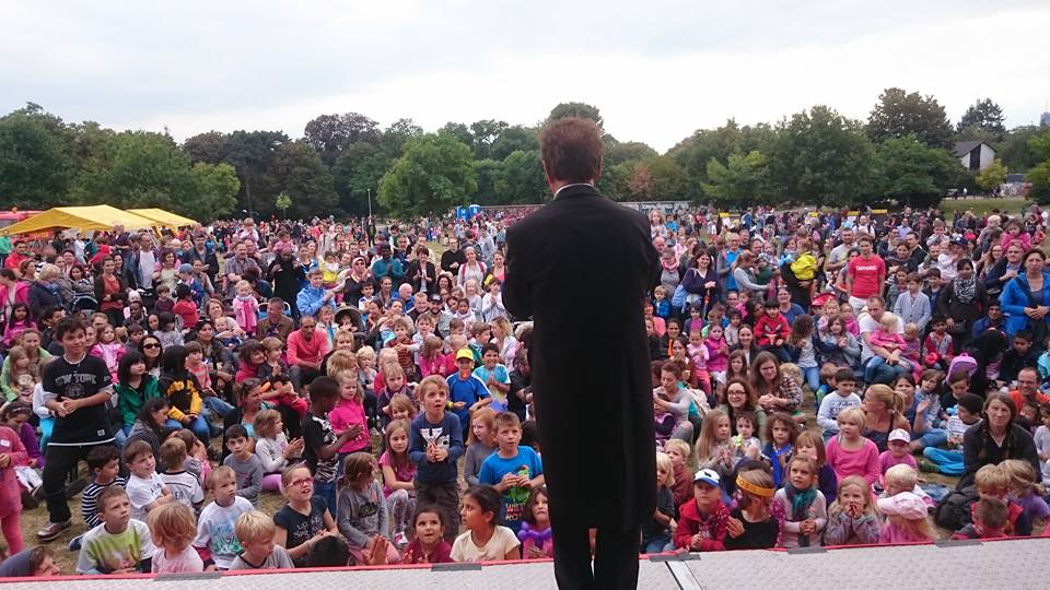 Eugenio Zauberclown - Zaubertricks für Kinder