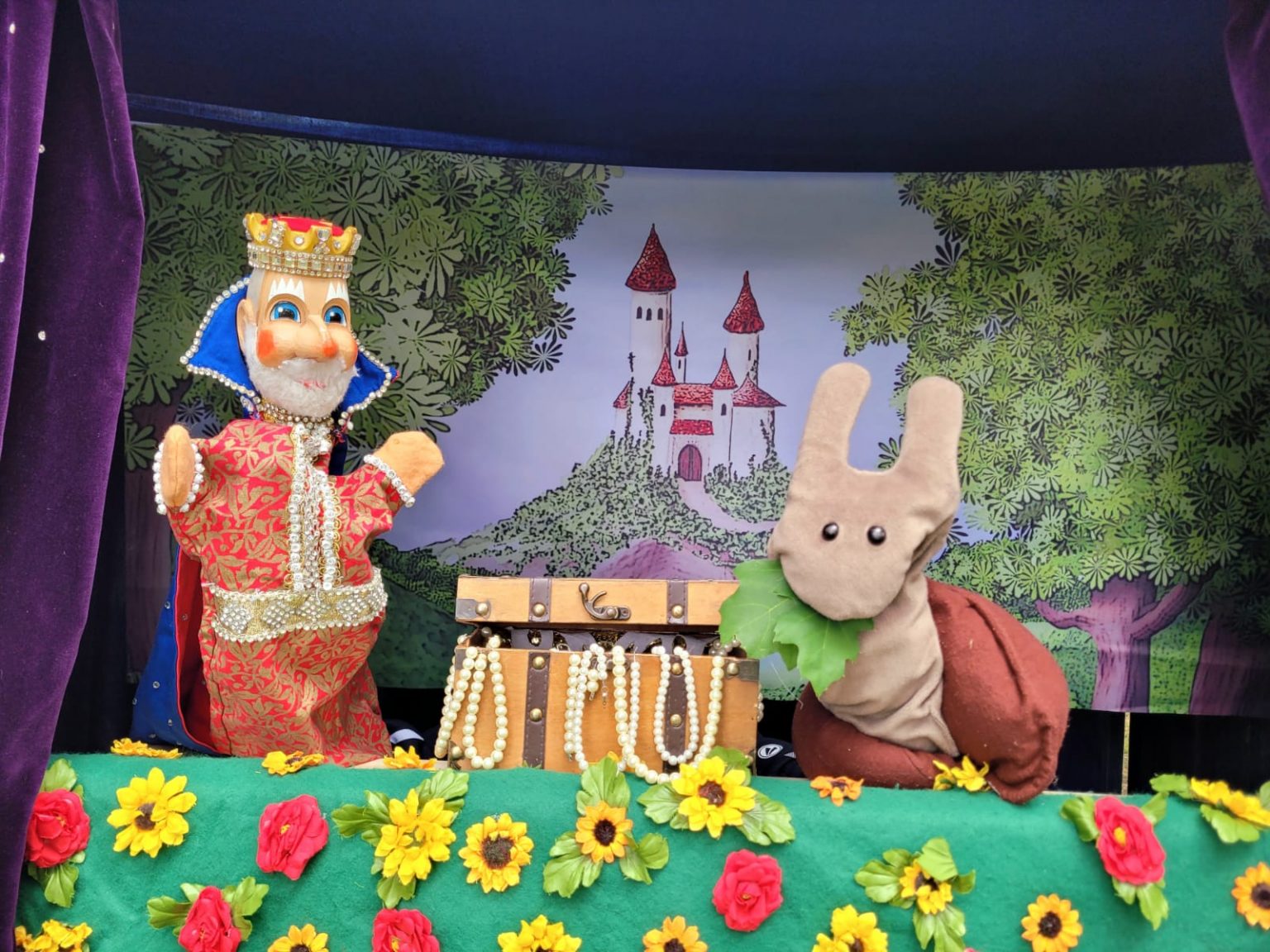 Sprachförderung durch Puppentheater, Mobiles Puppentheater für Kinder: König Zwiebelbart sieht rot