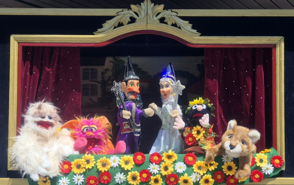 Mobiles Puppentheater buchen mit Bubu und die verzauberte Fee Glitterflitter